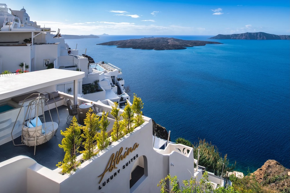 Athina Luxury Suites Santorini twisht