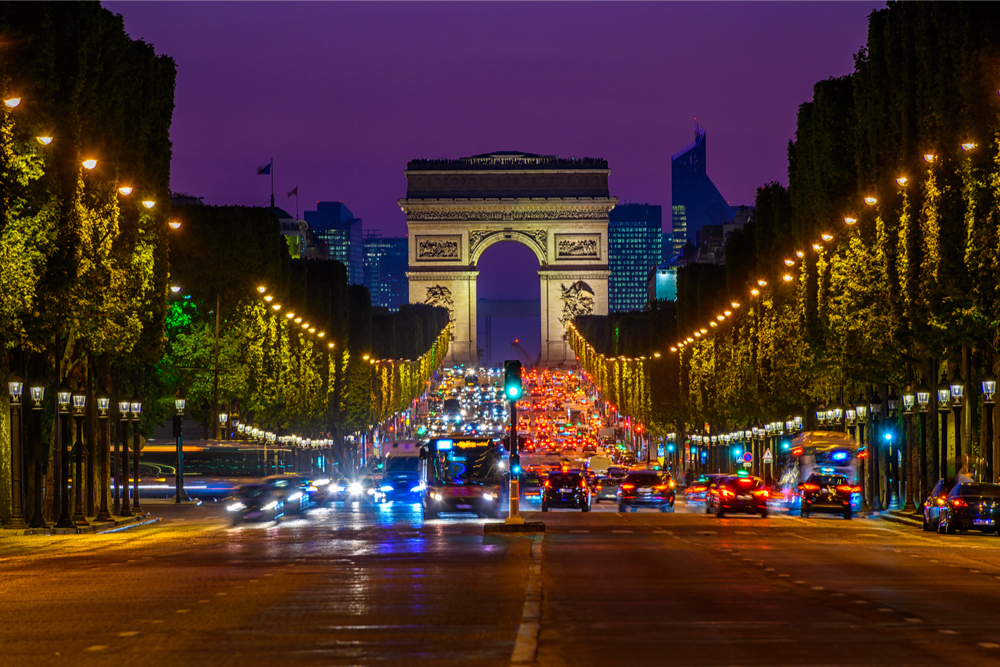 Arch de Triomphe, Paris twisht