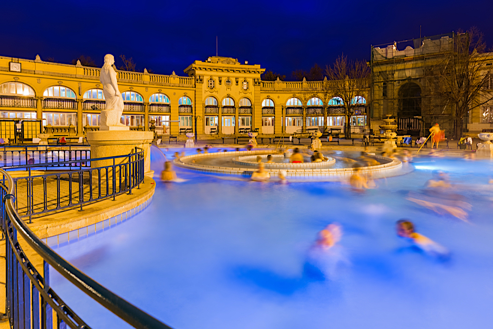 Budapest thermal bath twisht