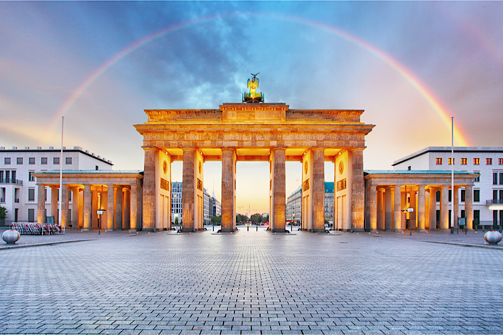 Brandenburg Gate twisht