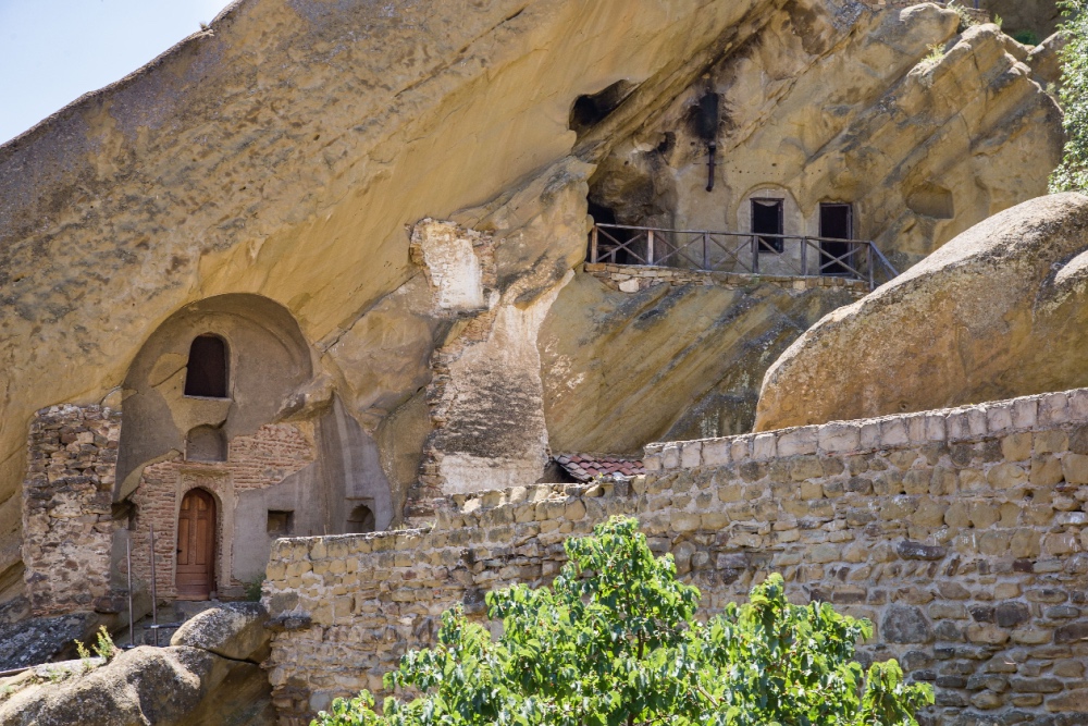 Vardzia Georgia twisht