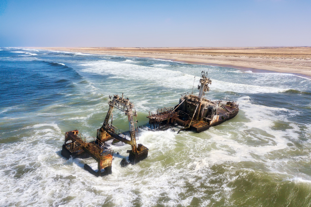 Skeleton Coast Namibia twisht