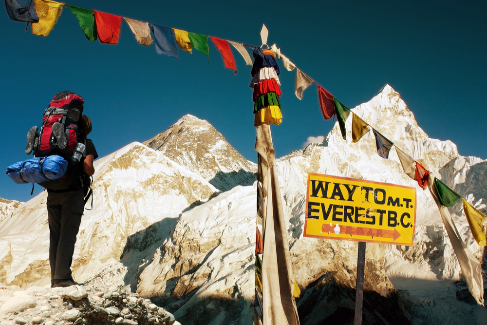 Mount Everest Nepal twisht 